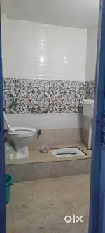 1 girls partner need