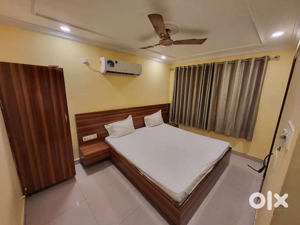 KTA KRISHNA PROPERTY 9 ROOMS GUEST-HOUSE IN LUXA