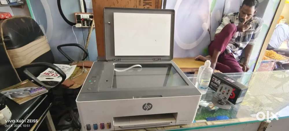 Hp smart Tank 520 new condition 1 years old