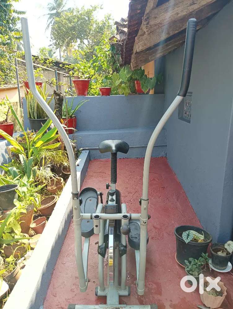 elliptical cross trainer/Exercise Machine in Good Condition