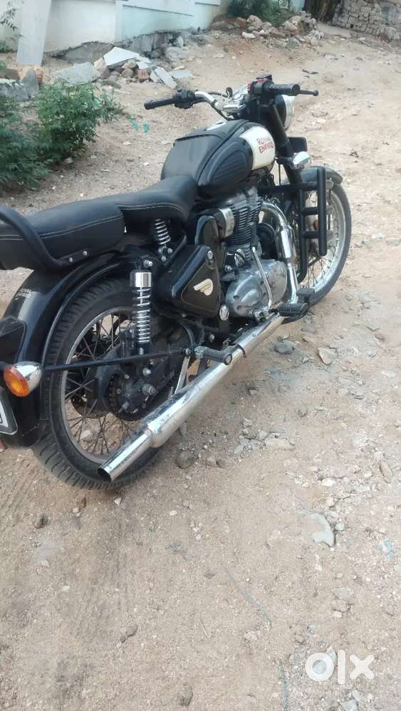 Raer black BS6 MDL engine