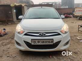 Hyundai i10 Sportz, 2015, Petrol