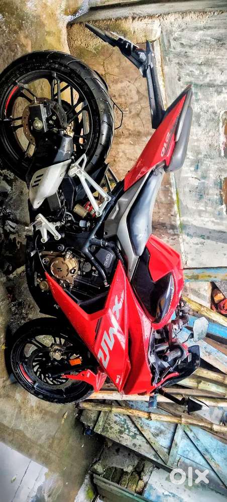 Karizma xmr 210