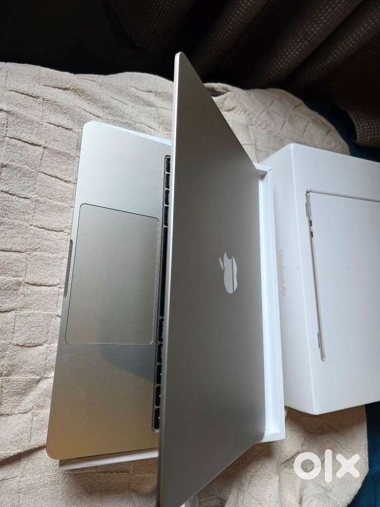 Macbook Air M1 2024