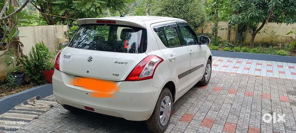 Maruti Suzuki Swift 2016 Petrol 63500 Km Driven