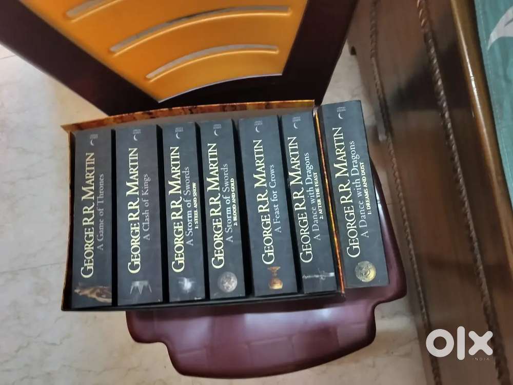 A Song of Ice and Fire - A Game of Thrones: The Complet Box of 7 Books