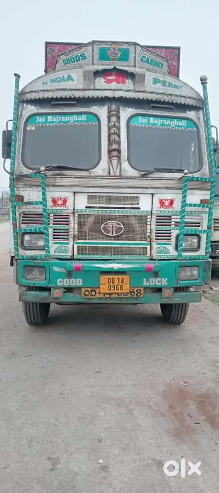 Tata 3118 , 12 chaka truck for sale in excellent condition
