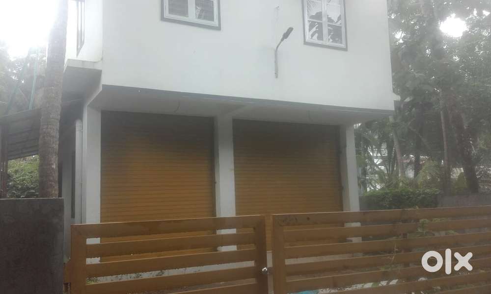 Unfurnished shop