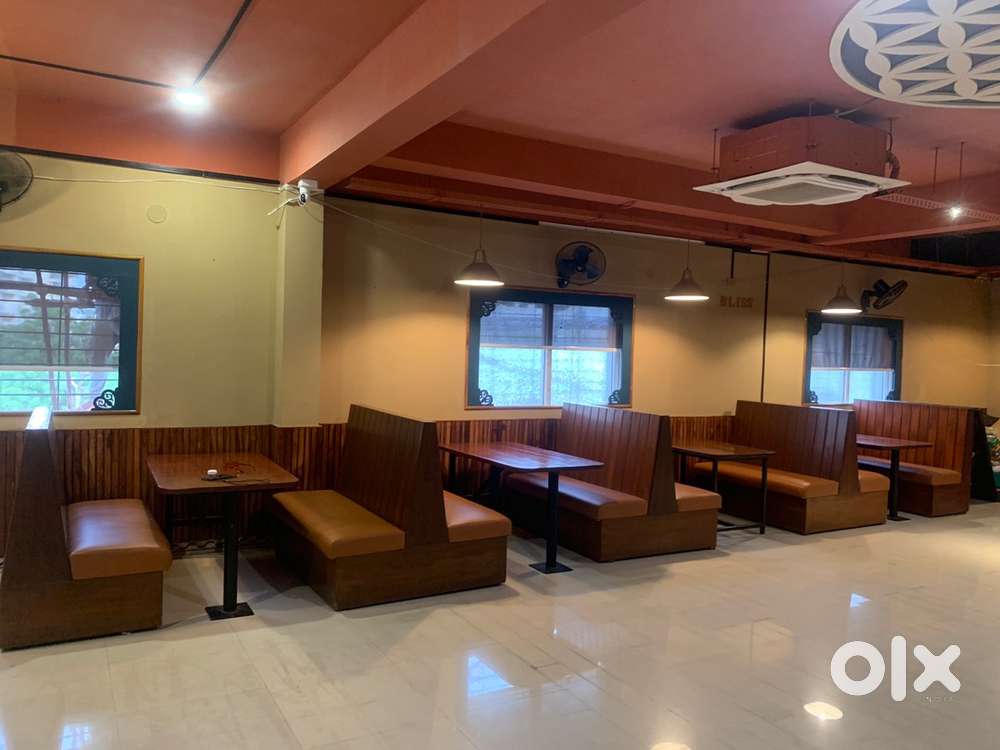Cafe/restaurant Natural Wood seating