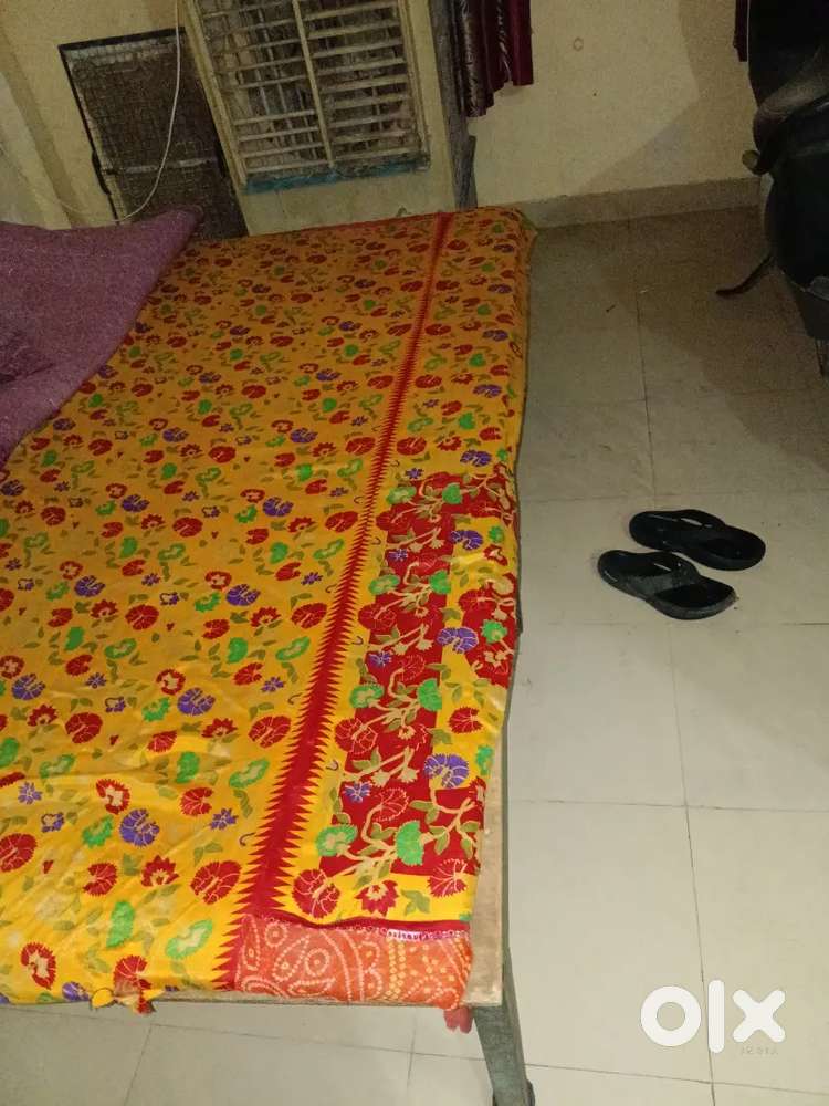 Double bed with mattress