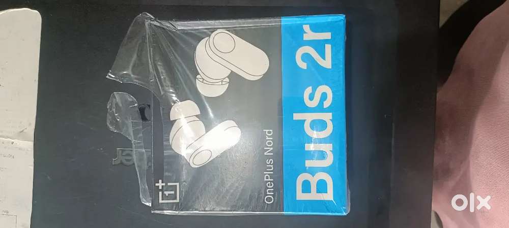 Oneplus Earbuds new Sealpack product earbuds for good Quality