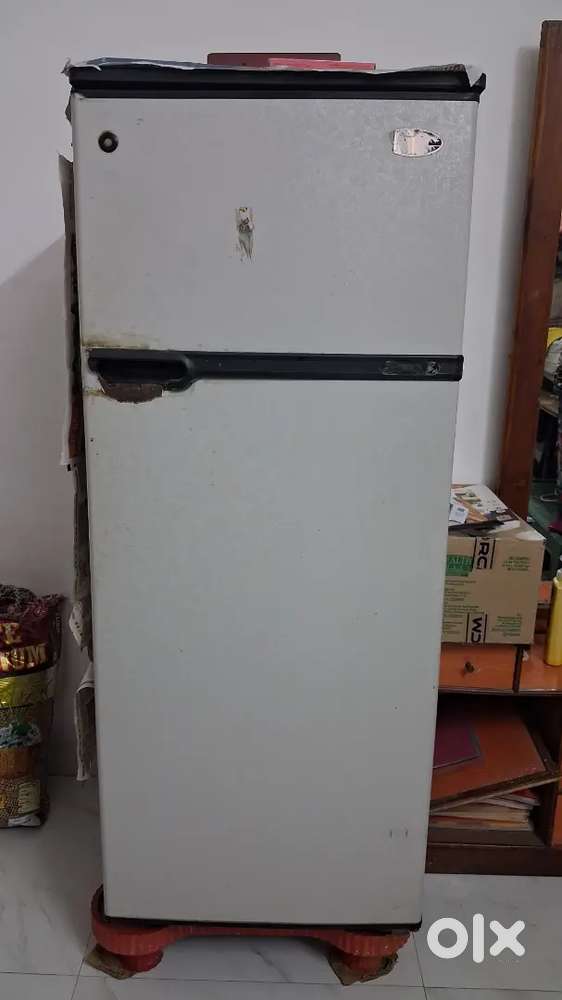 Videocon Fridge 25-30 year old