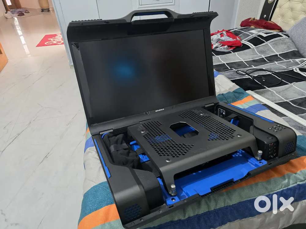 Ps4 suitcase . 24 inch