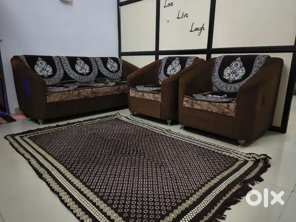 I want sell my 5 seater sofa with cover