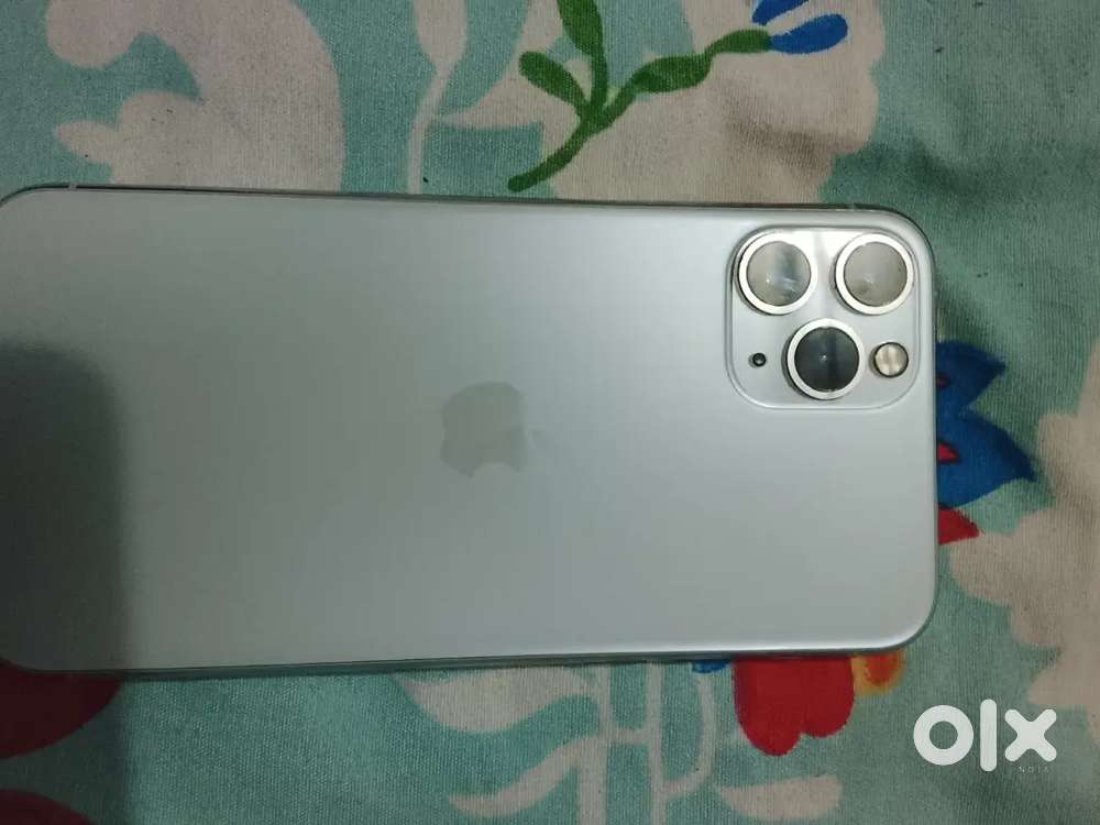11 pro 256 gb good condition phone