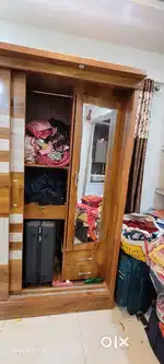 Wardrobe selling ambegaon near navale bridge... hurry up