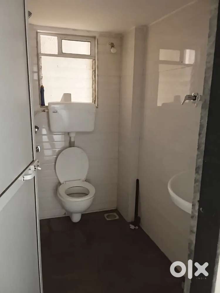 2 bhk Road Side Flat For Rent in Naigaon East
