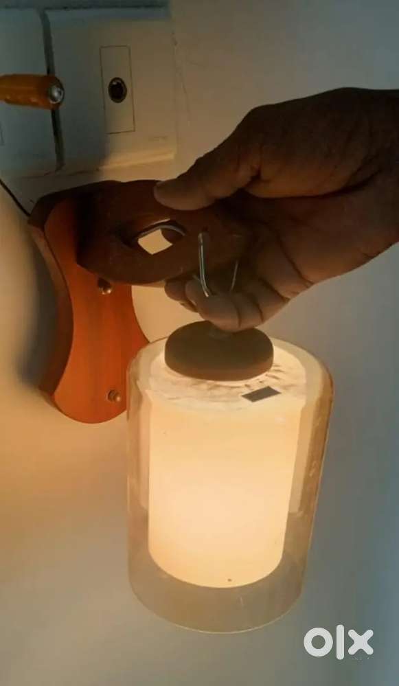DECORATIVE WALL LAMPS