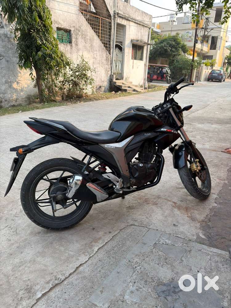 Suzuki Gixxer 2015 Model