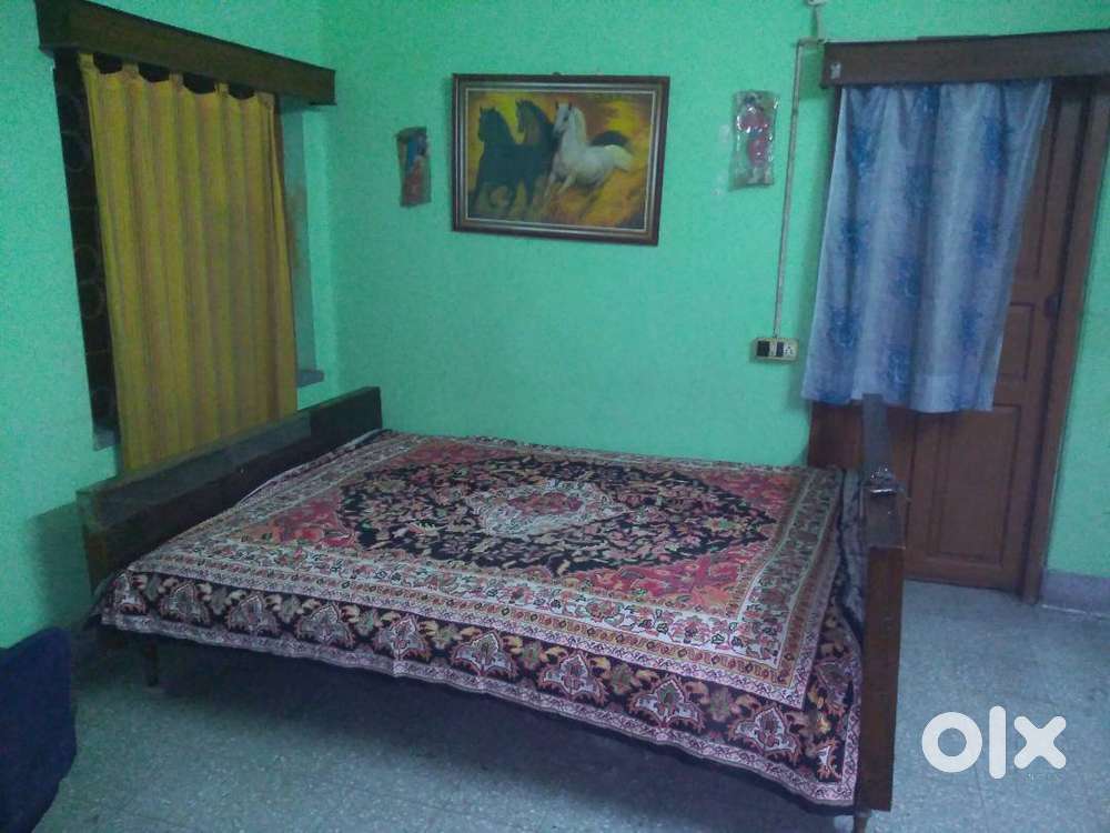 PG facility Available for Boys