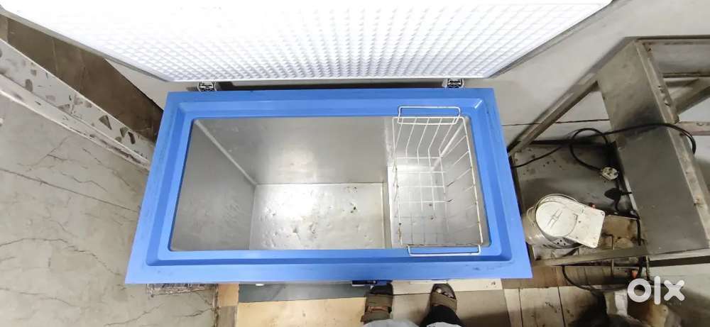 Deep freezer