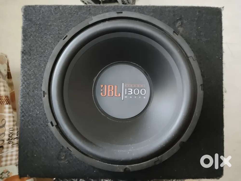 JBL sub woofer