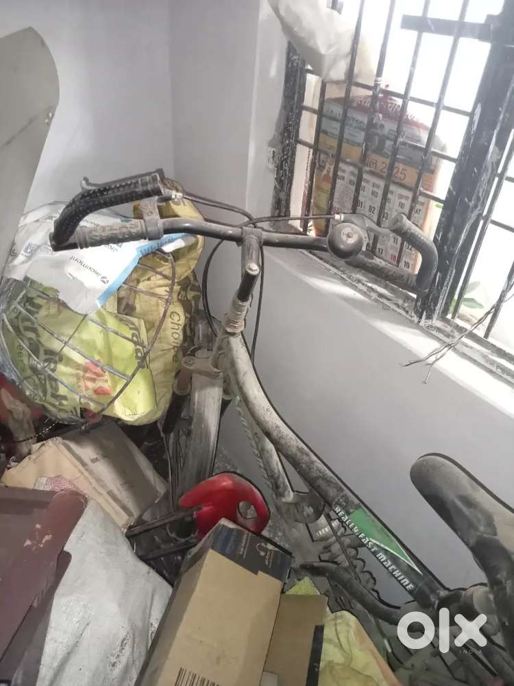 One cycle with double soccer. ठीक-ठाक condition mein hai