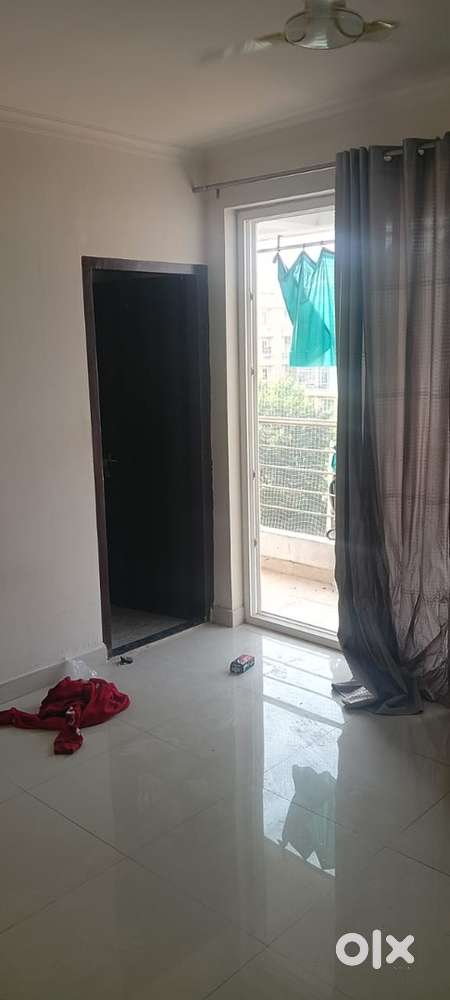1 BHK Semi furnished Freeze/RO/GEYSER/BED/AlmirahFor rent @8000