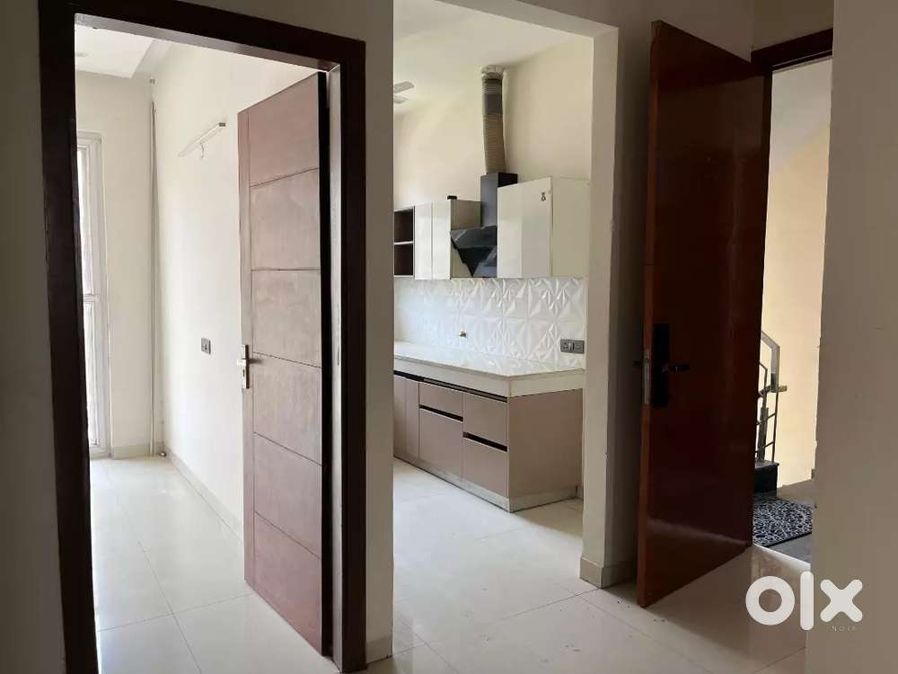 3 BHK Flat For Sell VIP Road Zirakpur Gated Society,  Power Backup etc