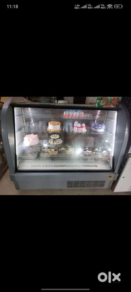 Bakery counter