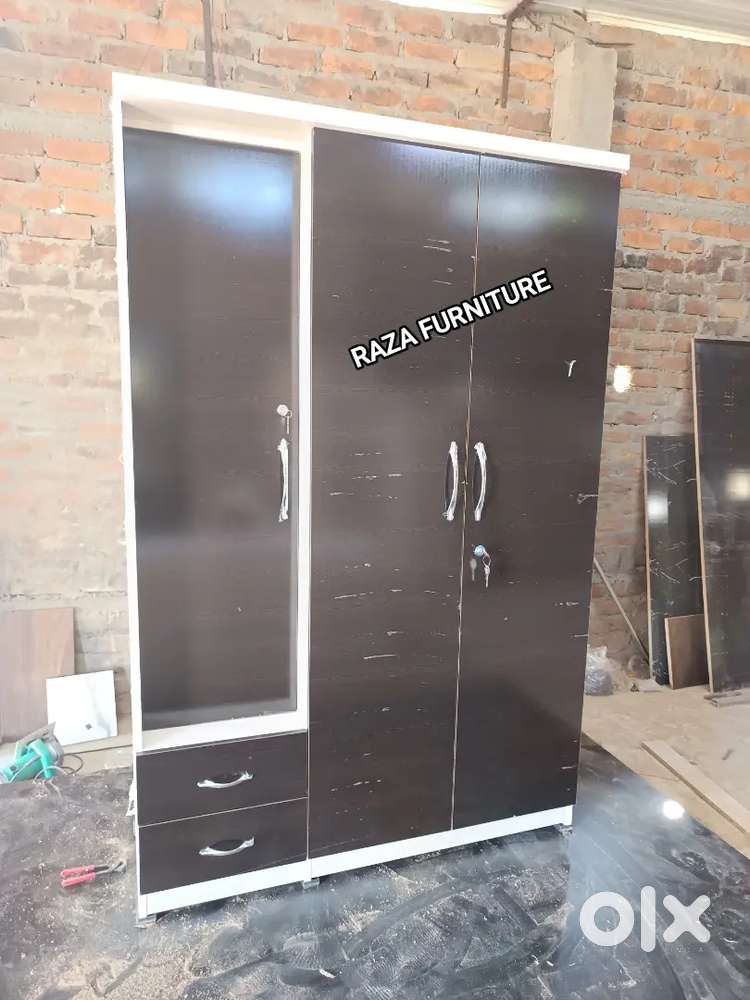 4x6 new amazing wordrobe with dressing attach 3door free home delivery
