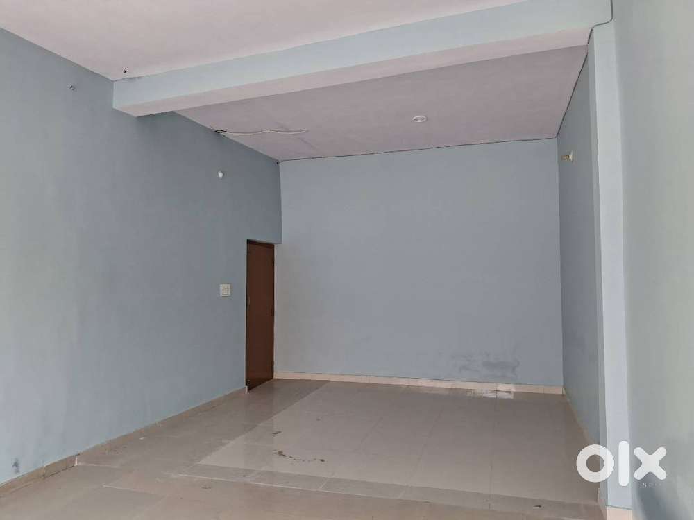 Hall Available In Line Par