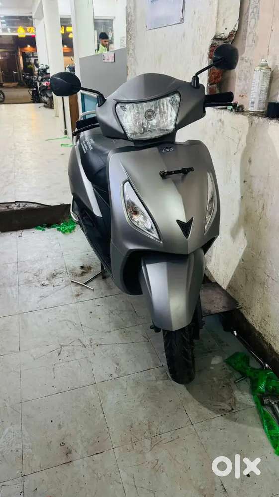 Engine bilkul Nai scooty jesa h ,Scooty Ka ek ek part change karaya h