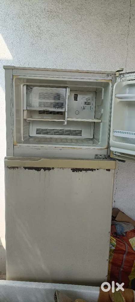 Working cudition dubal door