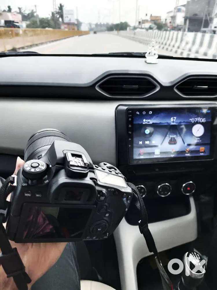 EOS 90D camera ( EF-S18-135mm f/3.5-5.6 )