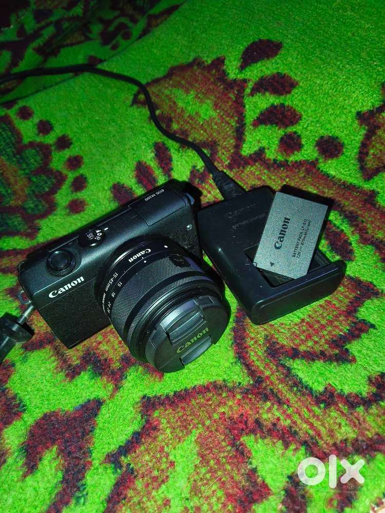 Canon M200