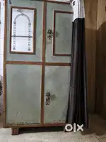 એકદમ મજબૂત કબાટ વેચવાનો છે