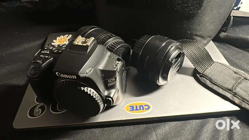 Canon 200d mark 2 in excellent condition with bill box