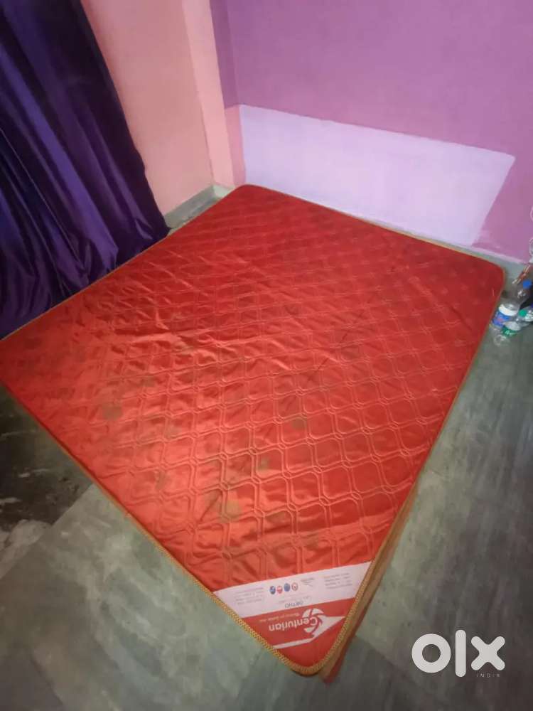 Bed Mattress king size(6/7) 5 in thick