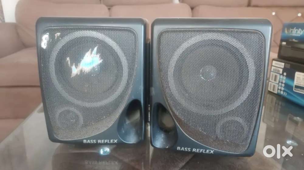 Nokia N73 Music edition,Realme bluetooth wire bud, Phillips speaker