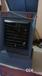 Cooler with metal body