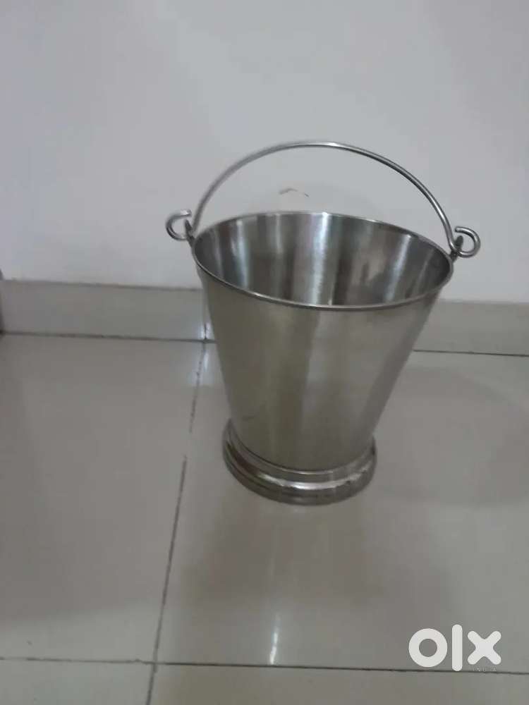 Steel balti