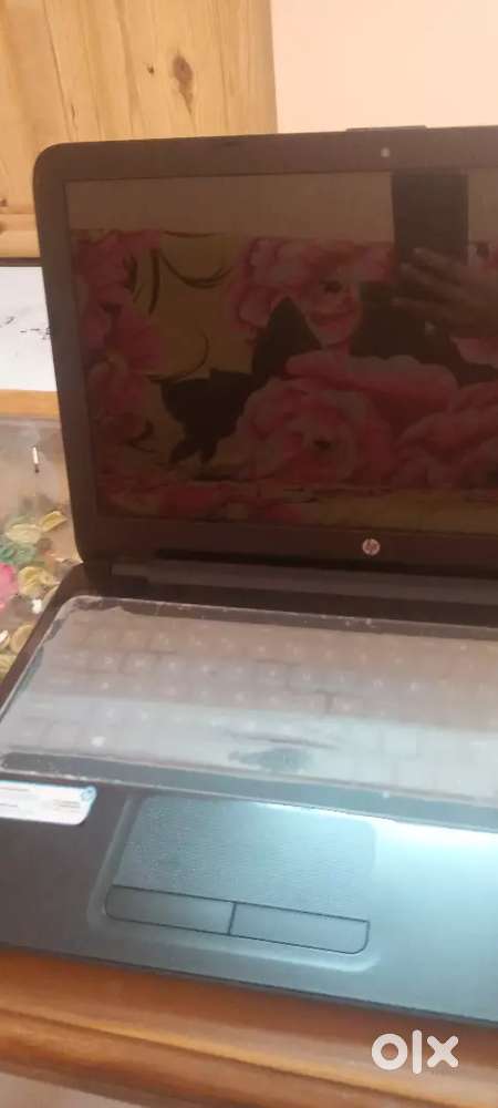 HP laptop full size in good condition