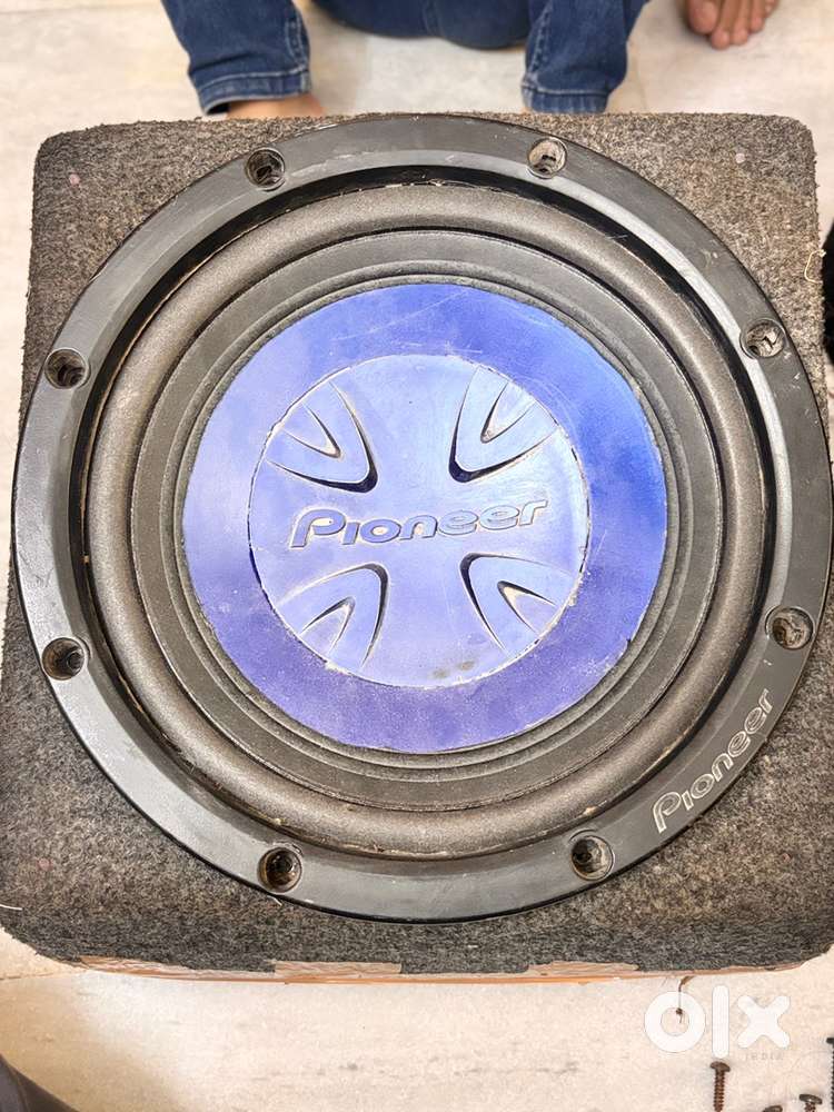 PIONEER and SONY: 12 Inch Subwoofers : 2 / PIONEER 4 Channel Amplifier