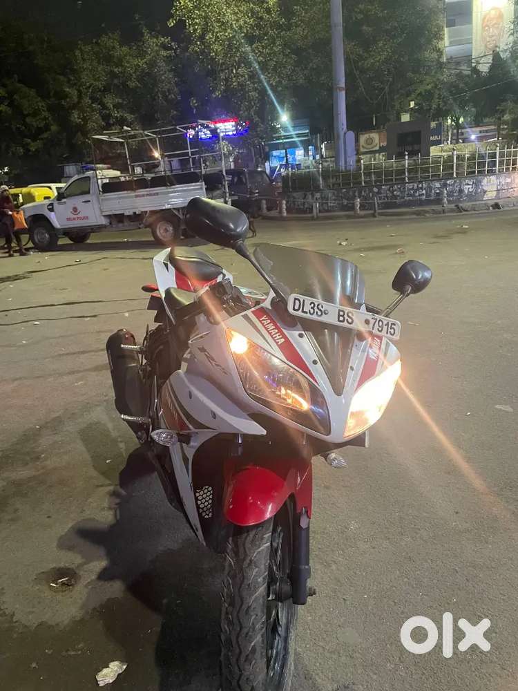 Yamaha R15 version 2 2013 model