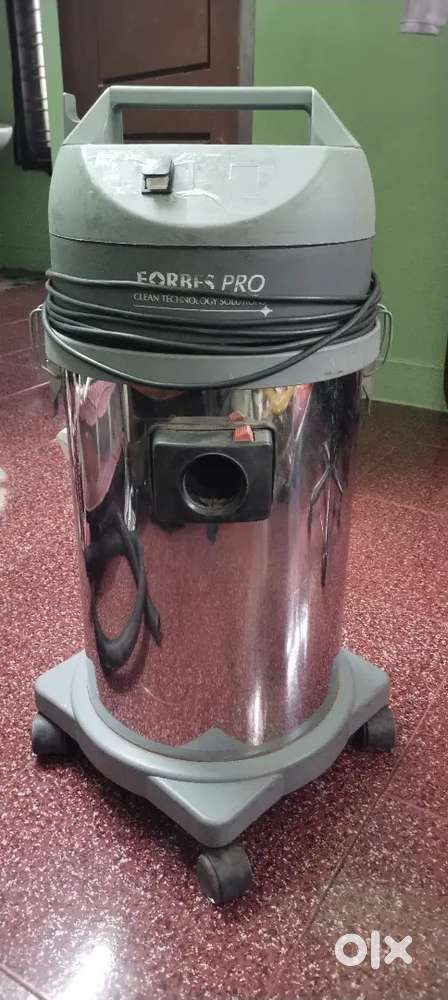 Intastrial vacuum cleaner