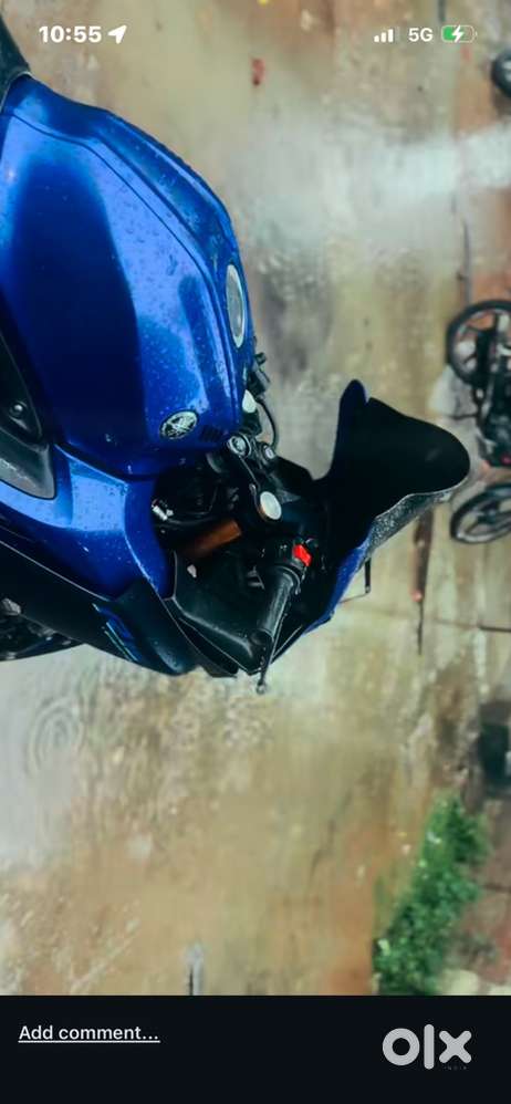R15 v4 blue colour