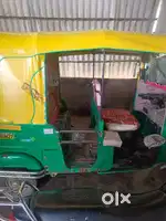 Bajaj re cng in excellent condition