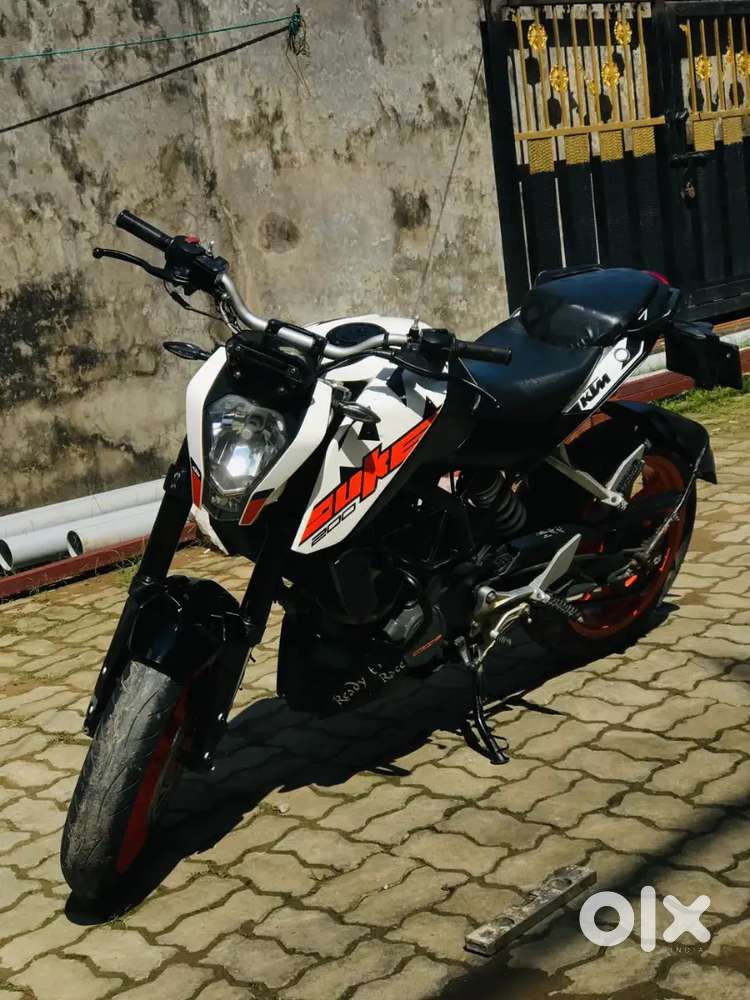 Ktm duke 200 BS4