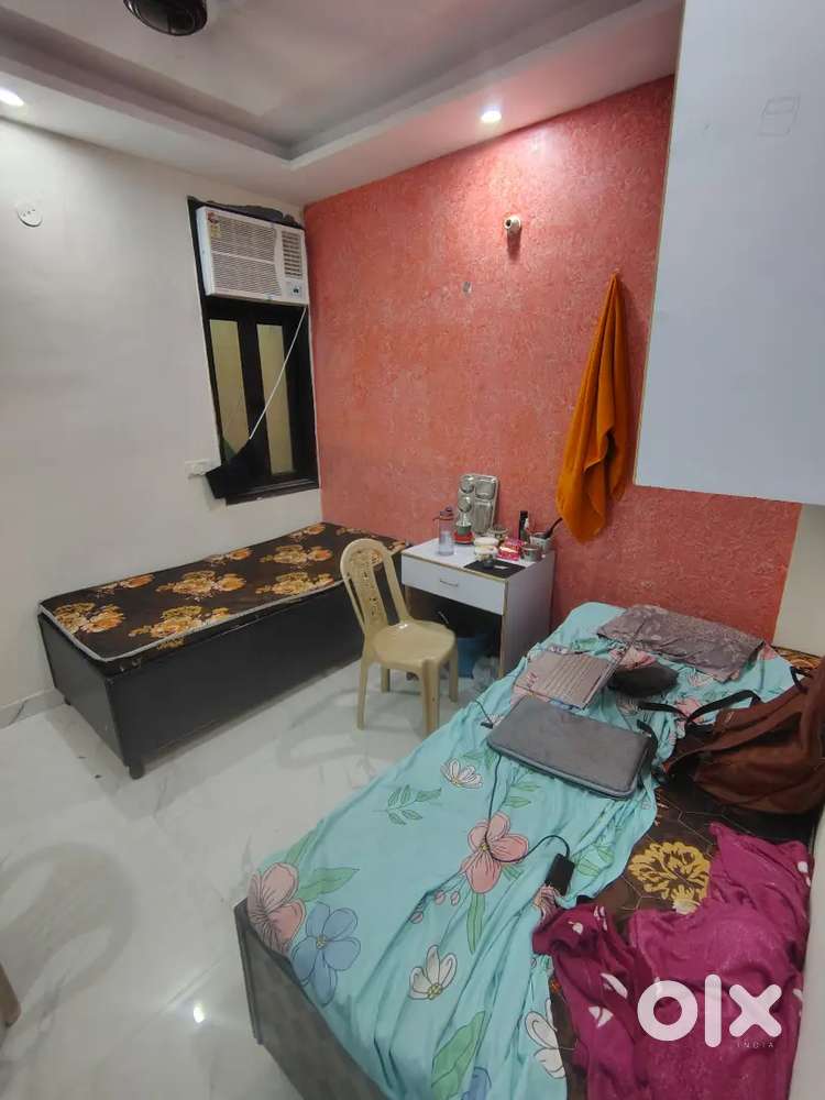 Looking for a Muslim roommate / PG in Laxmi Nagar  ₹9k (food included